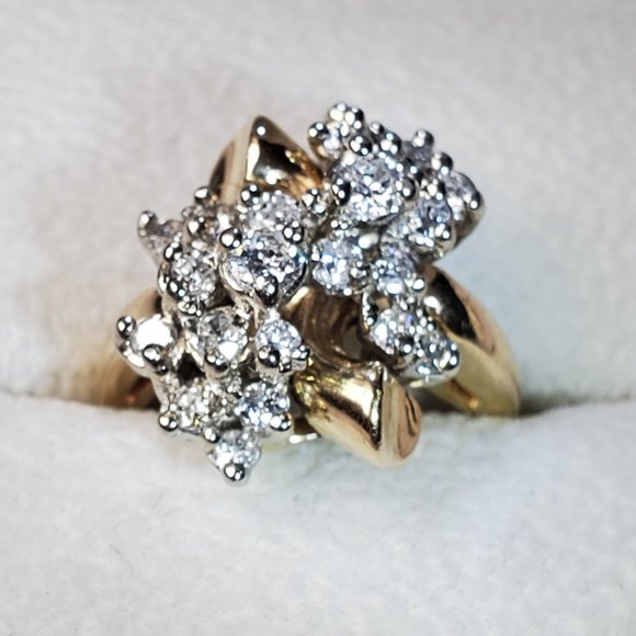 Beautiful design 14K  yellow  gold diamond ring - Picture 5 of 10